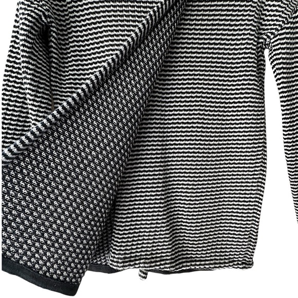 CABI | NWOT FERGIE SPLIT FRONT & BACK COWL NECK COTTON SWEATER BLACK & WHITE SM - Picture 6 of 12